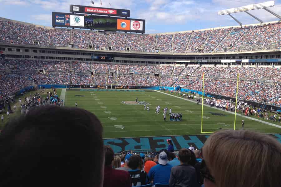 Charlotte: Panthers Football Spiel im Bank of America Stadium. Foto: GetYourGuide