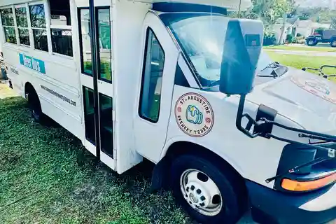 St. Augustine: Tour del birrificio e della distilleria con degustazione