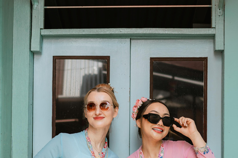 George Town: Baba & Nyonya Costume Rental with Photoshoot