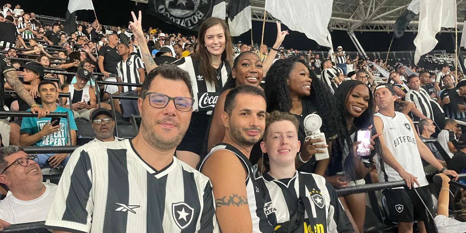 コリンチャンス 大応援旗３種類 ＆コリンチャンス灰皿＆コリンチャンスファン証２個 コリンチャンス 大応援旗3種類 ＆コリンチャンス灰皿＆コリンチャンス