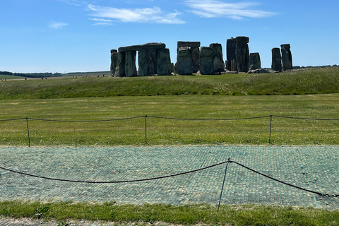From London: Small Group Travel to Bath Stonehenge Cotswold