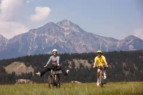 Jasper: 25 KM E-Bike Safari with Wildlife and Beaches