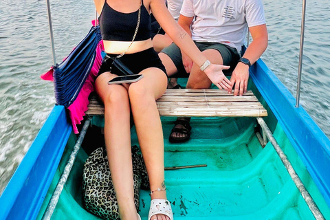 顺化半日游：塔江潟湖日落与晚餐之旅顺化半日游：塔江泻湖日落与晚餐