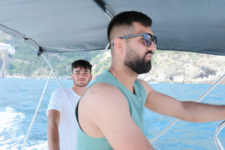 Depuis Rome : Excursion d'une journée à Amalfi et au parc archéologique de Pompéi