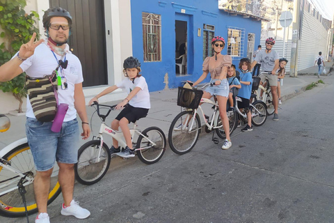 Cartagena: Historical, Cultural and Graffity Bike Tour