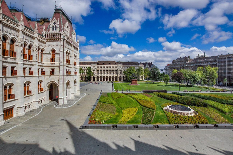 Budapest: Hungarian Parliament Building - Admission Ticket with Audio Guide Budapest: Hungarian Parliament - Entrance Ticket with Audio Guide