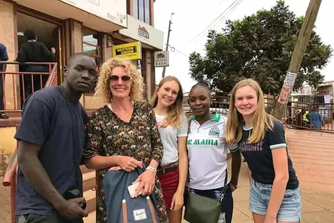 Nairobi: Private Kibera Slum Tour with Roundtrip Transfer.