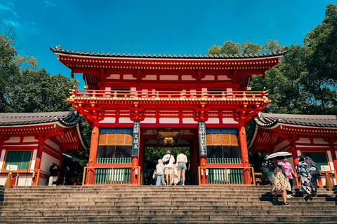 Kyoto: Food Tour 13 dishes and 4 Local Eateries