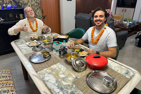 Talk to Locals and enjoy Home Cooked 3-course Meal in Delhi As per Time Chosen - Breakfast, Lunch or Dinner