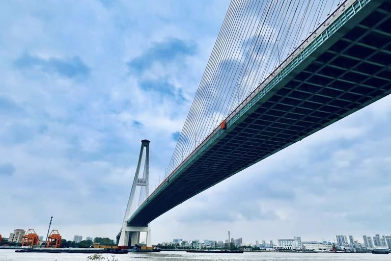 Shanghai Half-Day Bike Tour along East Bank of Huangpu River