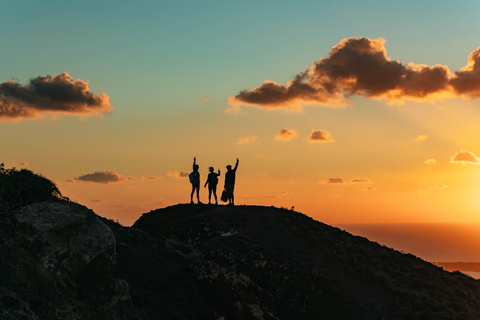 Santorini: begeleide wandeling naar krater en zonsondergang