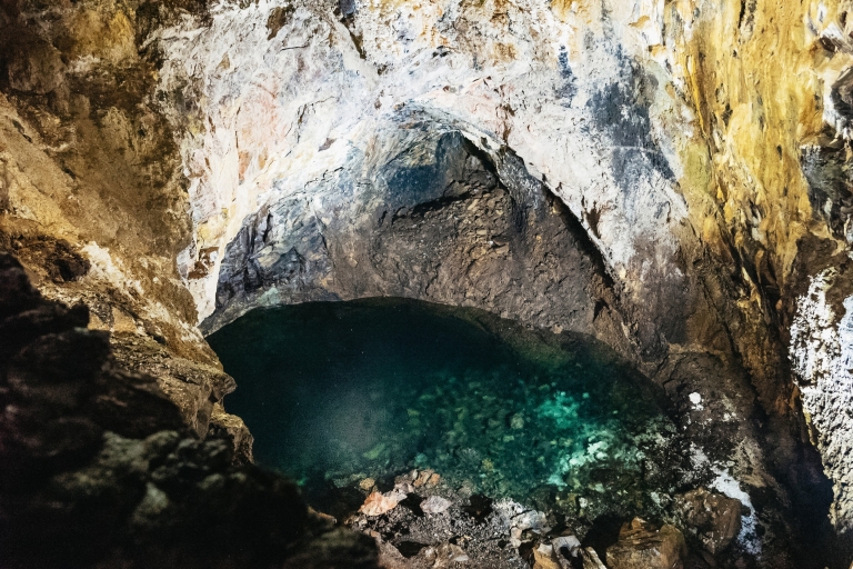 Terceira: visite des grottes de lave d'Algar do CarvãoTerceira privée : visite des grottes de lave d'Algar do Carvão