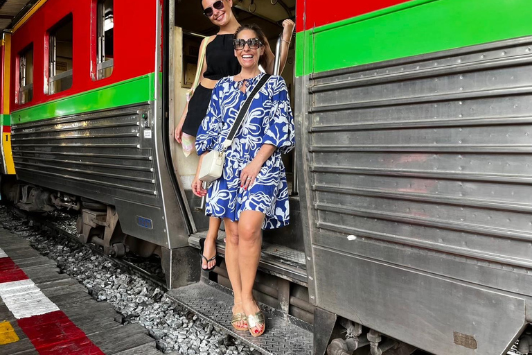 Floating &amp; Railway markets (multi-language)Private tour in Italian