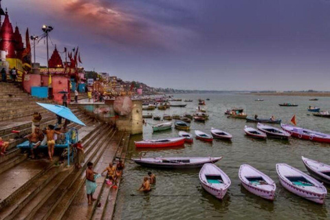 Varanasi Evening : Spiritual Aarti & Ganges Boat Ride Tour
