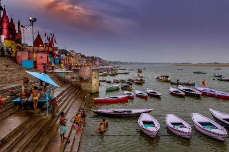 Varanasi Evening : Spiritual Aarti & Ganges Boat Ride Tour