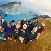 Ijen Volcano Sunrise Hike with a Guide (Sharing)