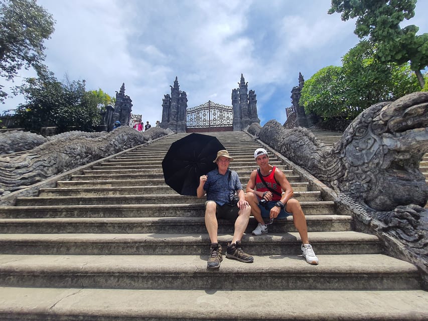 Tumbas Reales de Hue y Pagoda Thien Mu con Coche Privado GetYourGuide