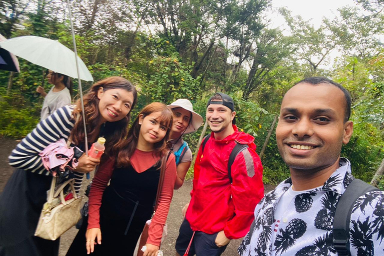 Tokyo : Excursion d'une journée au Mont Fuji, au lac Kawaguchi et à la source d'eau chaude de Yamanaka7:30 Prise en charge et dépôt à l'hôtel/BnB