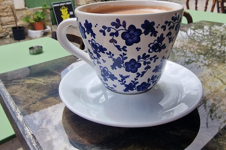 Tour privato a Troodos: cascata, villaggi e pranzo cipriotaTour privato a Troodos: cascata, villaggi e pranzo tipico cipriota