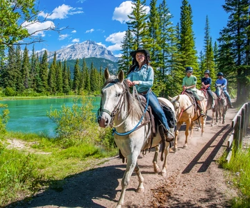 Parque Nacional Banff: Passeio a Cavalo de 1 Hora no Rio Bow