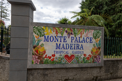 Funchal - Paseo en Tuk Tuk por el Monte Tobogán (1h45)Funchal: Paseo en Tuk Tuk por la Experiencia del Monte Tobogán