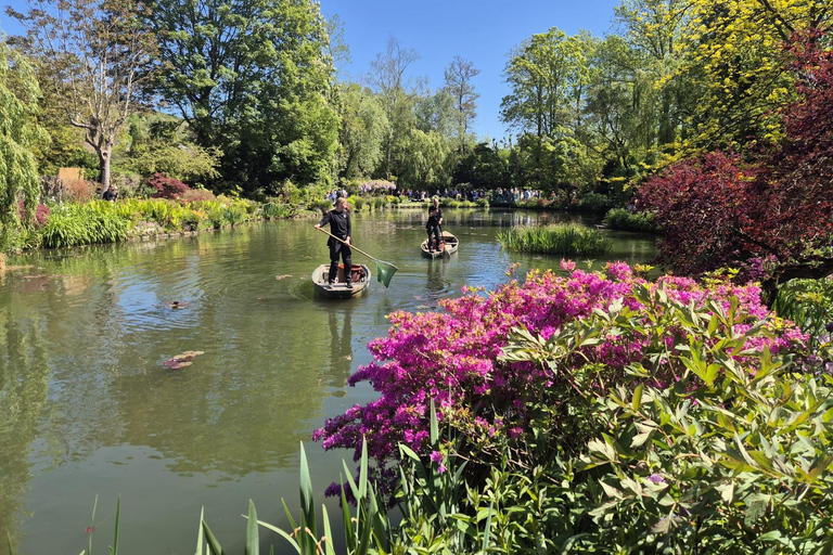 Giverny: Monet House Tickets With Garden Guided Tour Monet House Skip The Line With Garden Tour - Standard Group