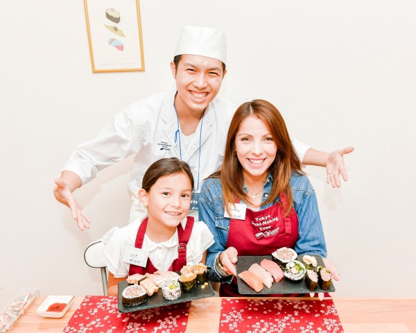 Sushi Making Class in English with Friendly Chef In Tokyo