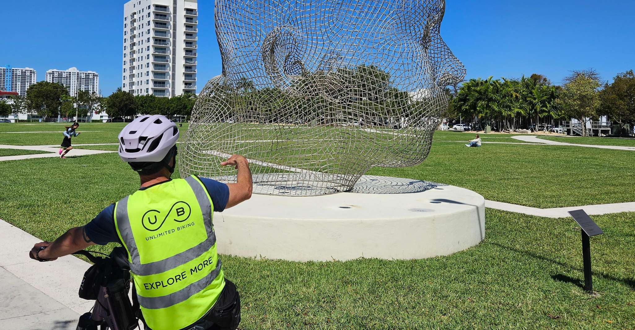 Miami Beach: City Highlights Guided Bike or eBike Tour photo 16