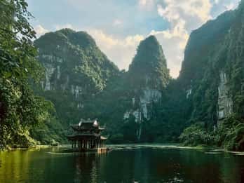 Hanoi: jednodniowa wycieczka do Ninh Binh, Hoa Lu, Trang An i jaskini Mua
