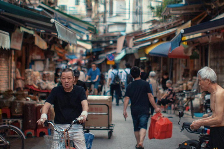 Guangzhou: Cantonese Morning Tea and Culture Walking Tour Guangzhou Private Tour ：Cantonese Culture Matters