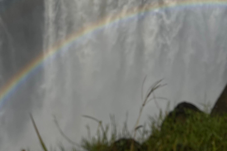 Solo Traveler Group Tour: Victoria Falls Zimbabwe & Zambia