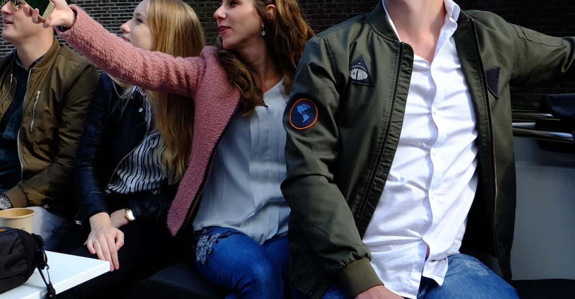 Afbeelding 6 van Rondvaart door Amsterdam met kleine groep, inclusief hapjes/drankjes