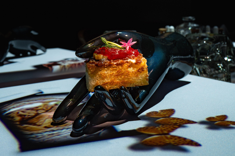 乌布：七幅画作沉浸式Fine Dining秀手工美食搭配葡萄酒