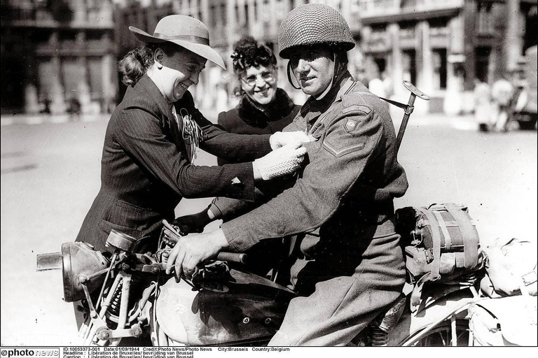 Brussels: Private WWII Walking Tour