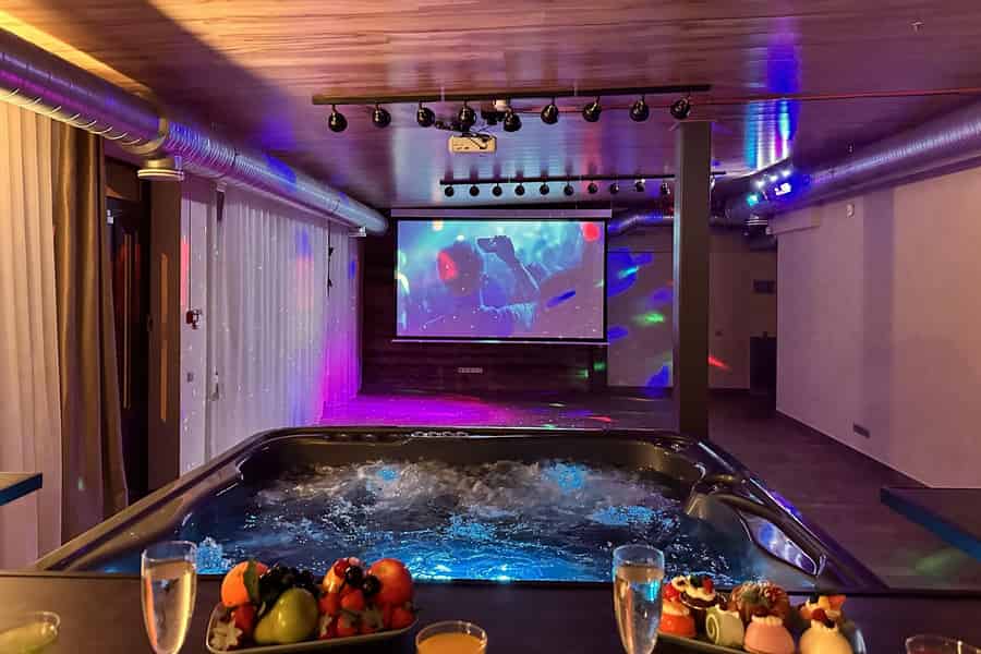 Riga: Privates Kino mit Spa-Pool. Foto: GetYourGuide Riga: Privates Kino mit Spa-Pool. Foto: GetYourGuide