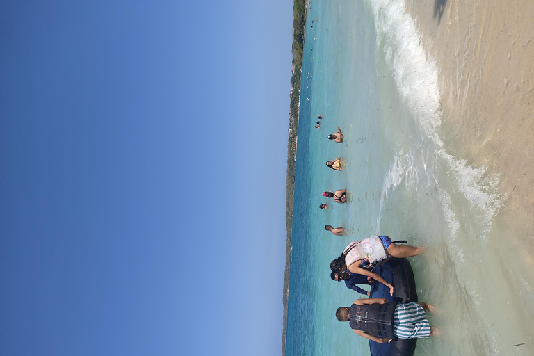 Expérience d'un jour sur une plage tranquille