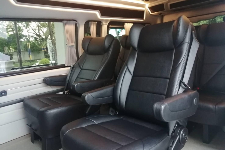 Suvarnabhumi Airport Bangkok: luxe privétransfersLuxe sedan Mercedes Benz E-Klasse: hotel naar luchthaven