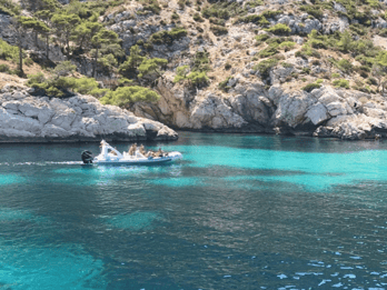 La Ciotat: Boat Tour in the Calanques with swimming