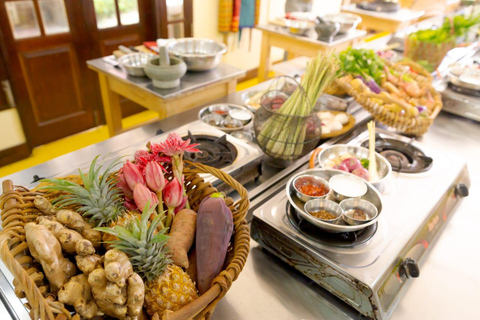 Penang: Spice Garden Tour with Hands-On Cooking Class