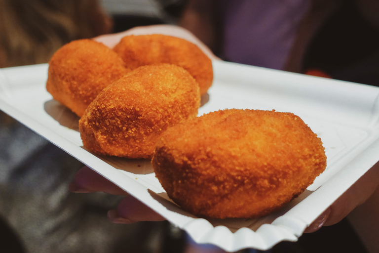 Roma: Tour gastronomico romano di Trastevere guidato a piediTour gastronomico di Trastevere in piccoli gruppi