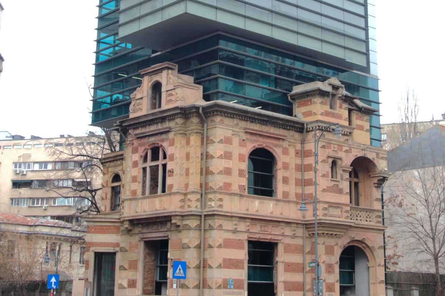 Bucharest's scars of Communism-half day private walking tour