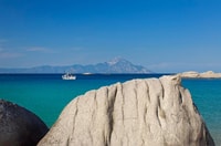 Les eaux cristallines de Sithonia et la tradition de Chalkidiki - Hizvo