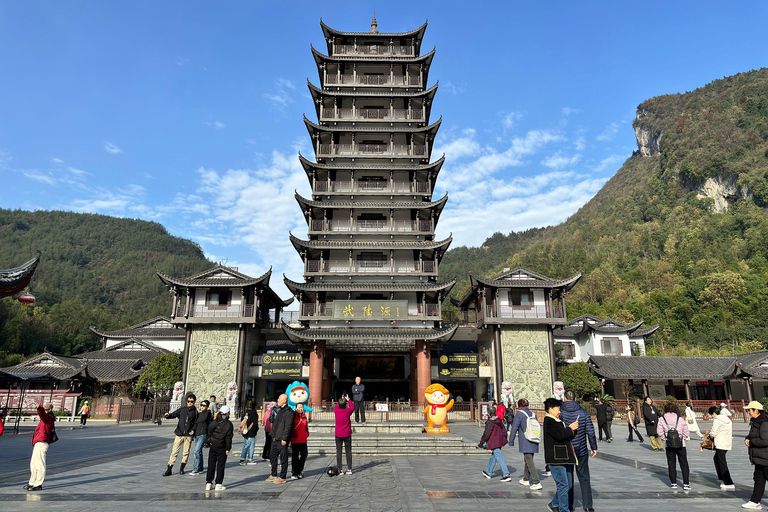 Zhangjiajie: Bailong Elevator & Tianzishan Cable Car Ticket East Gate Line B Package: Admission+Elevator Up+Cable Down