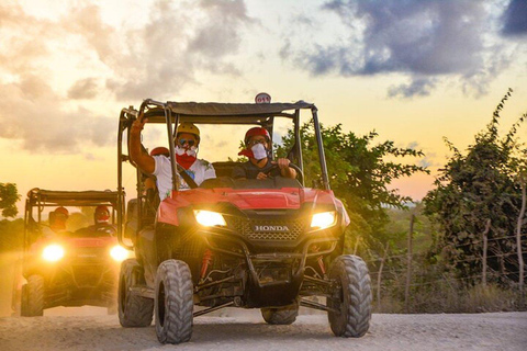 Punta Cana: Nattutflykt i grotta med middag och Taino ShowNattutflykt i grottan med middag och Taino-show