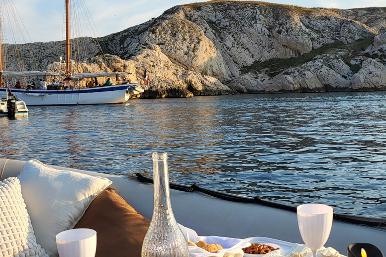 Marseille: All-Inclusive Mini Boat Tour around the Frioul Archipelago Marseille: All-inclusive mini boat cruise around the Frioul Islands