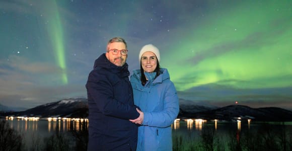 Narvik: Northern Lights Chase with Photos and Snacks