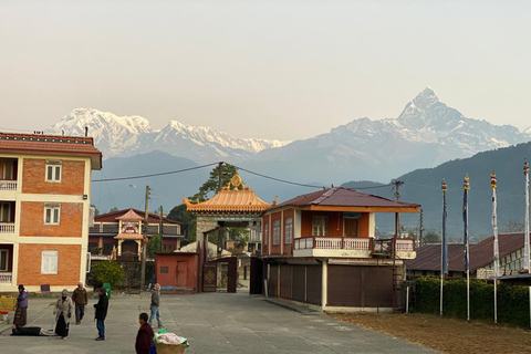 Excursión cultural tibetana al amanecer en Sarangkot