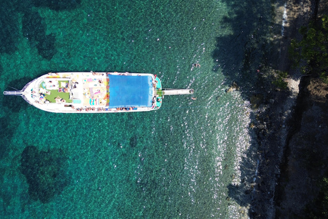 Kusadasi: Boat Trip with Transfers, Lunch & Unlimited Drinks