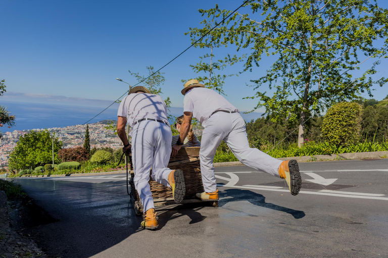 Funchal: Monte Toboggan & Old Town Private Tuk-Tuk Tour