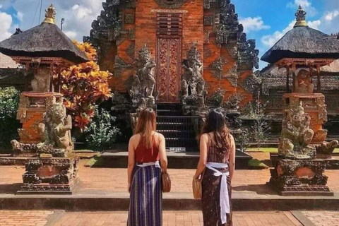 Tour privato della foresta delle scimmie di Ubud, dei campi di riso e dell&#039;altalena feliceTour privato di Ubud (biglietto d&#039;ingresso non incluso)
